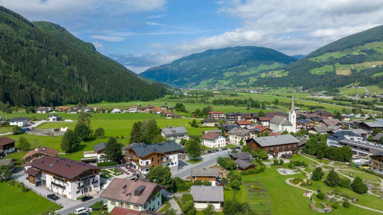 Herz3 Hotel Bar Restaurant Trattoria Hollersbach im Pinzgau Esterno foto